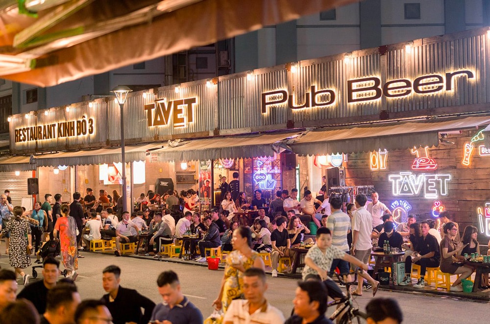 Most bars operate until 2:00 AM on weekends with reasonable prices and English-speaking staff.